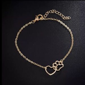 NEW Gold interlocking Paw Heart bracelet